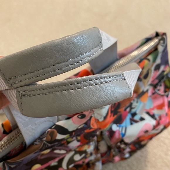 Kidrobot Handbag With Detachable Shoulder Strap. - Picture 5 of 13